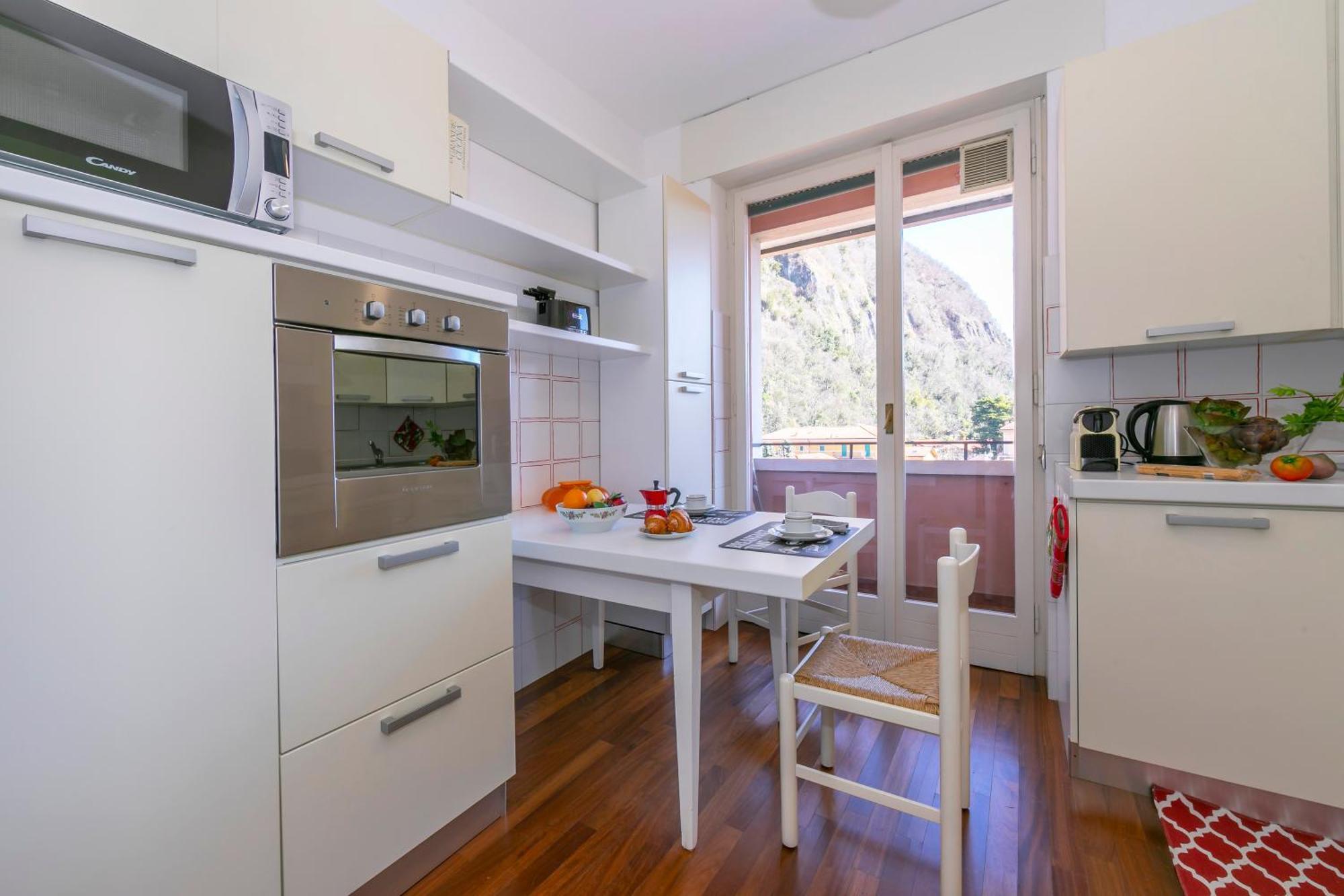 Appartamento Il Golfo Lake View - Happy Rentals Laveno Buitenkant foto