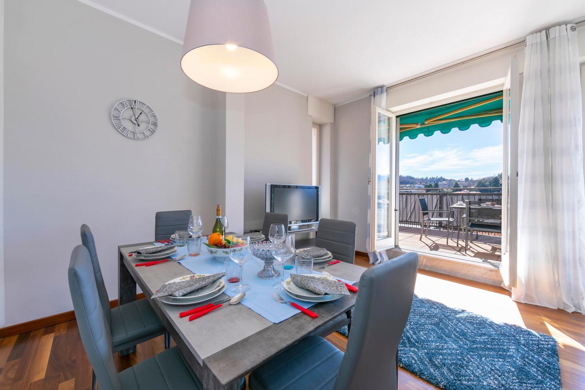 Appartamento Il Golfo Lake View - Happy Rentals Laveno Buitenkant foto